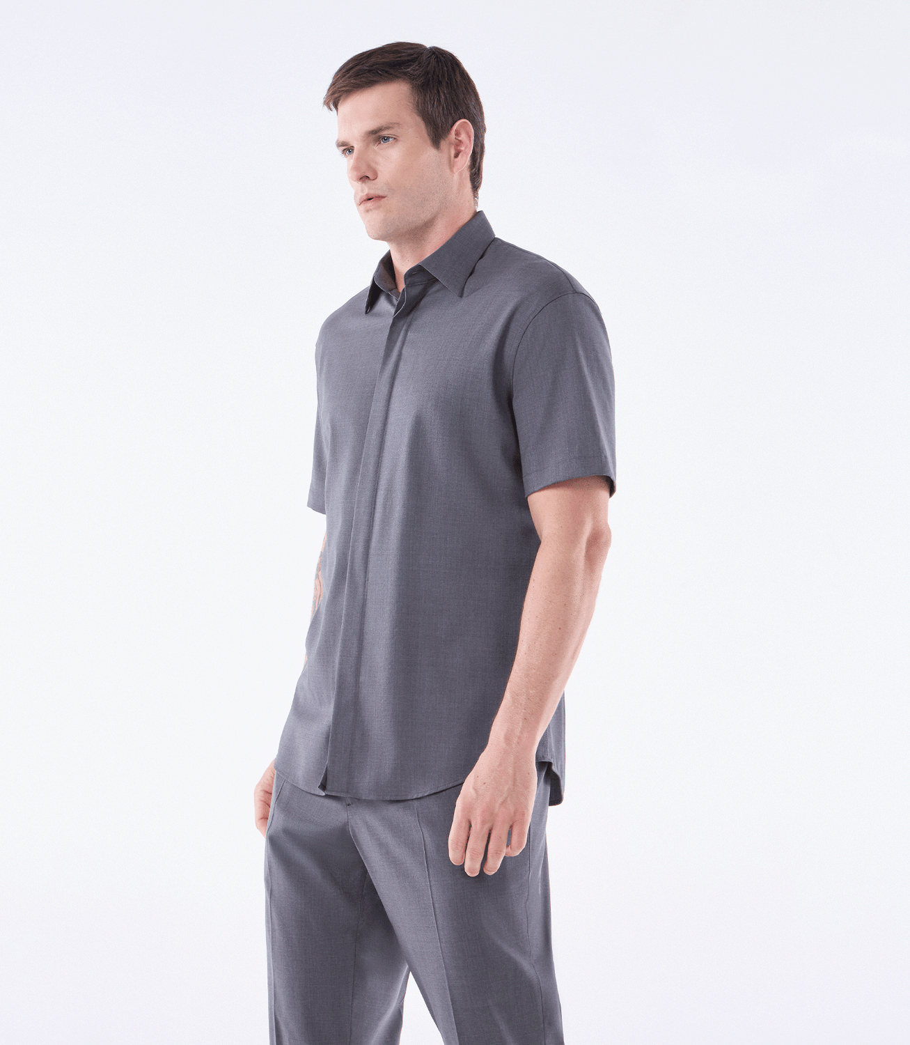 Camisa Social Manga Curta Vista Coberta Lã Cinza – slide 1