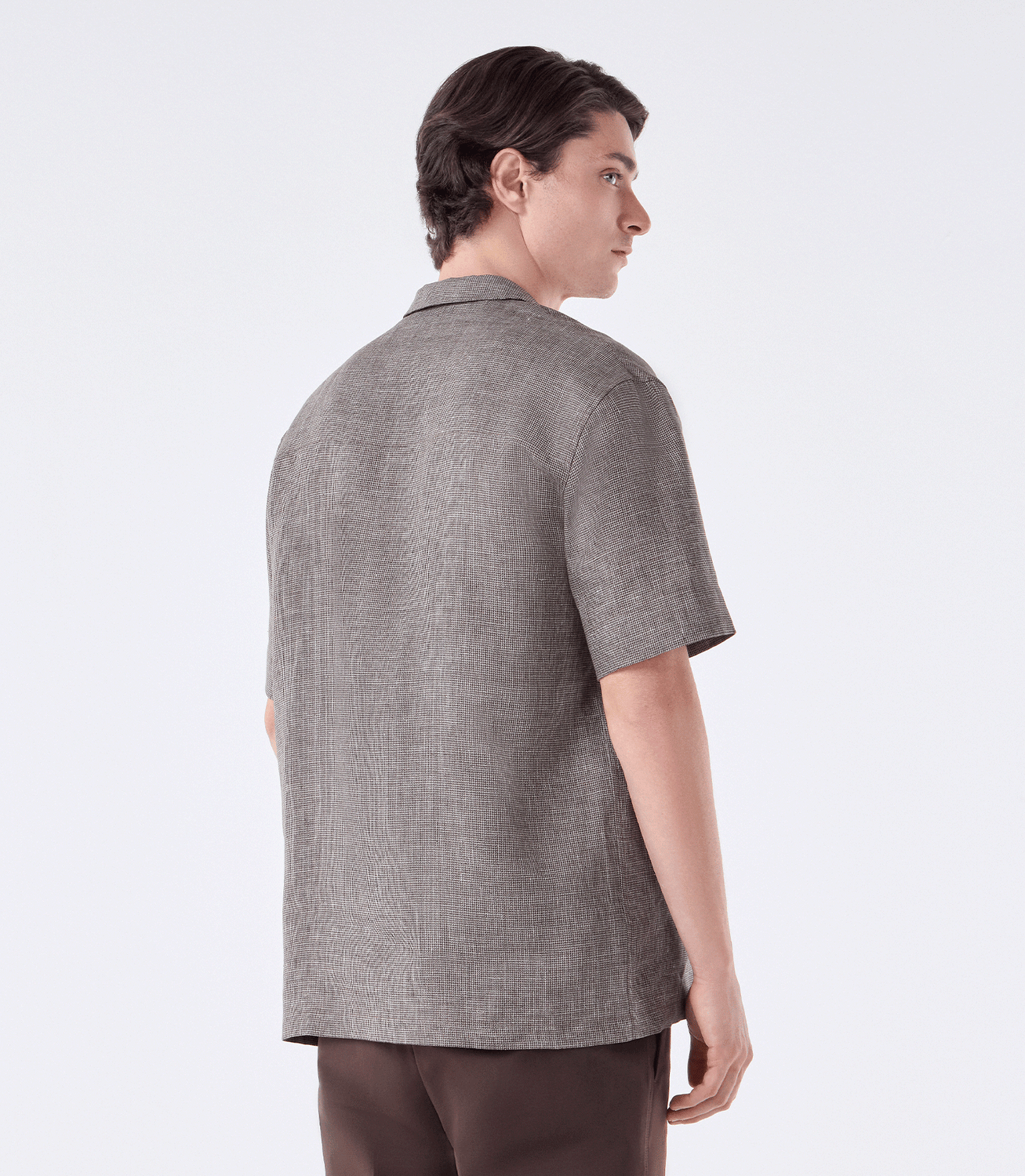 Camisa de Linho Box Manga Curta Marrom – slide 3