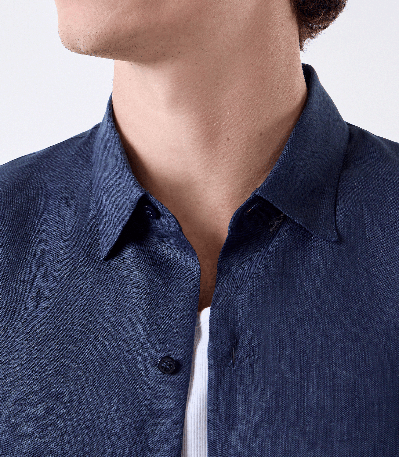 Camisa de Linho Básica Manga Curta Azul – slide 4