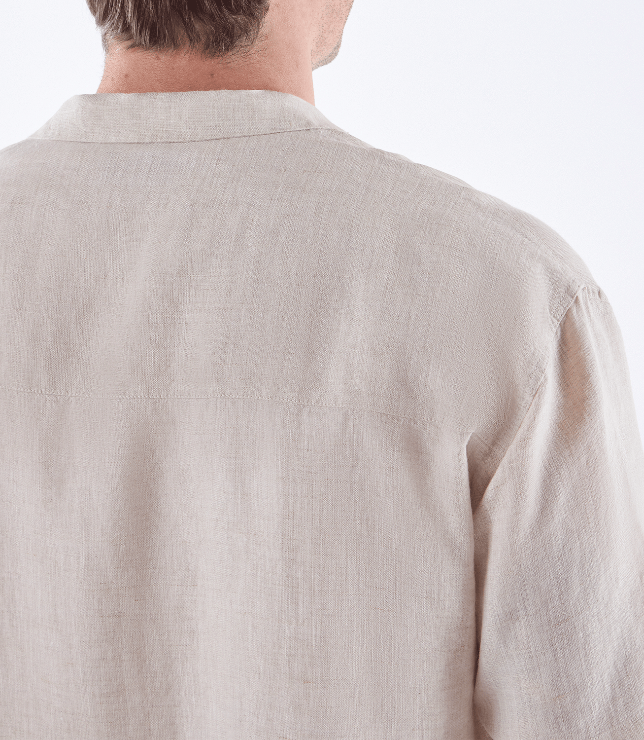 Camisa de Linho Manga Curta Box Bege – slide 5