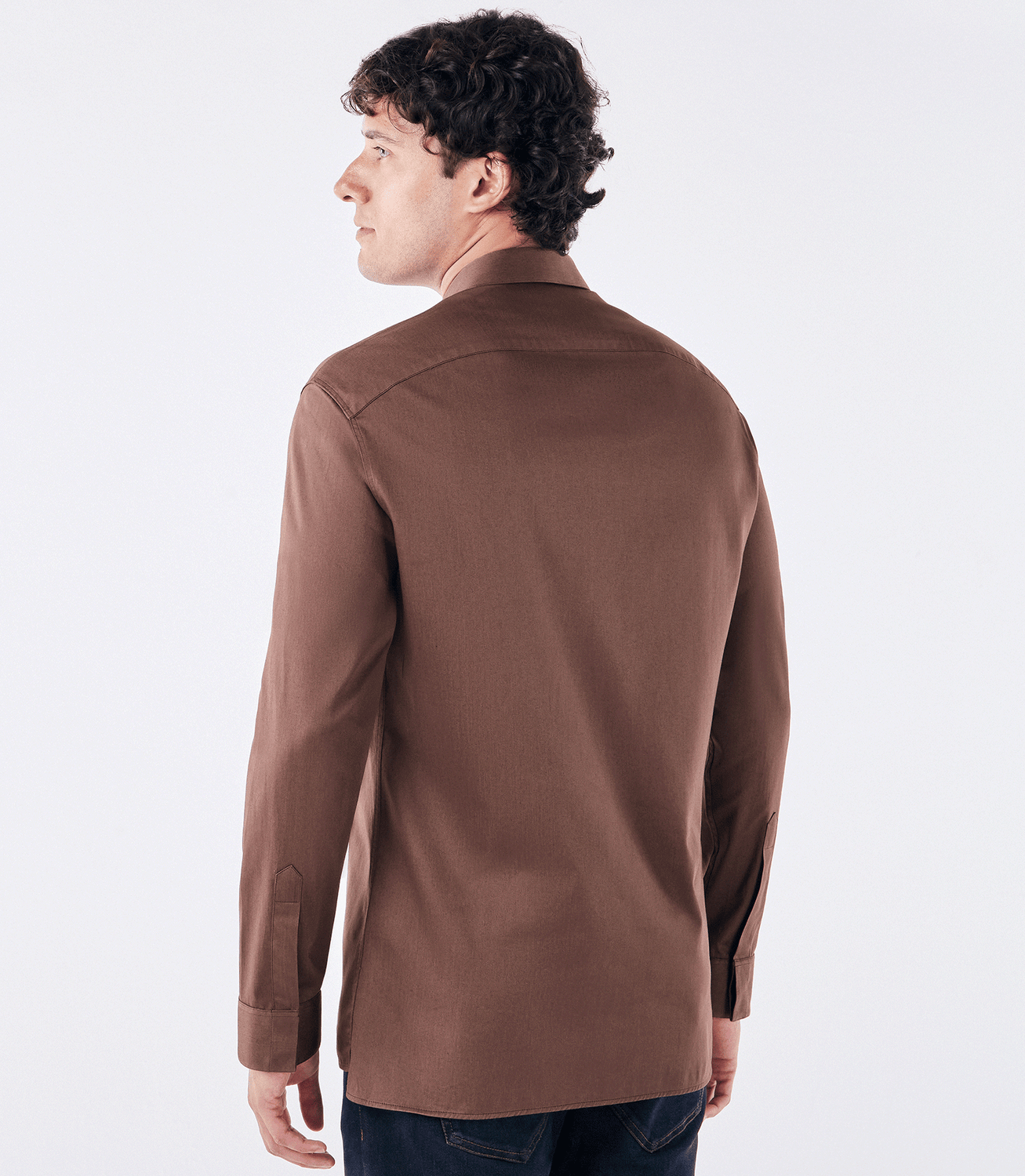 Camisa Tailor Air Pima com Bolso Marrom – slide 3