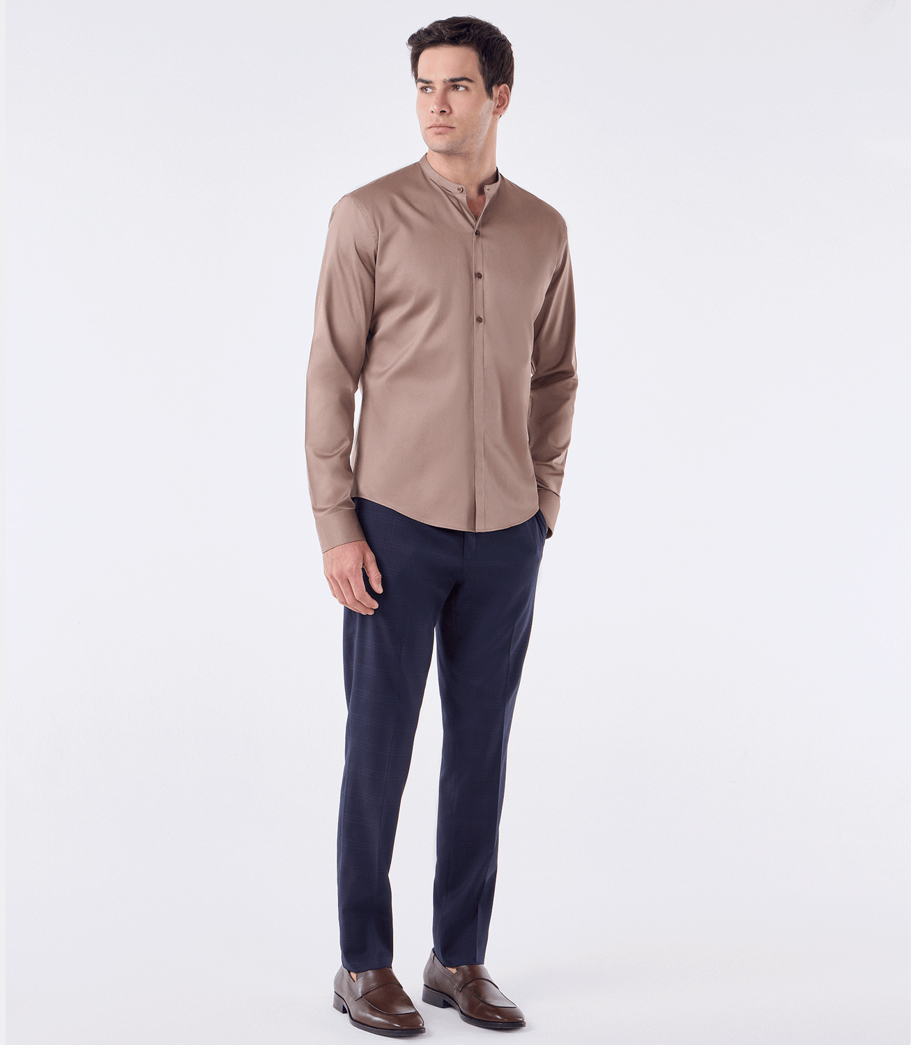 Camisa Gola Mao Vista Híbrida Marrom – slide 2