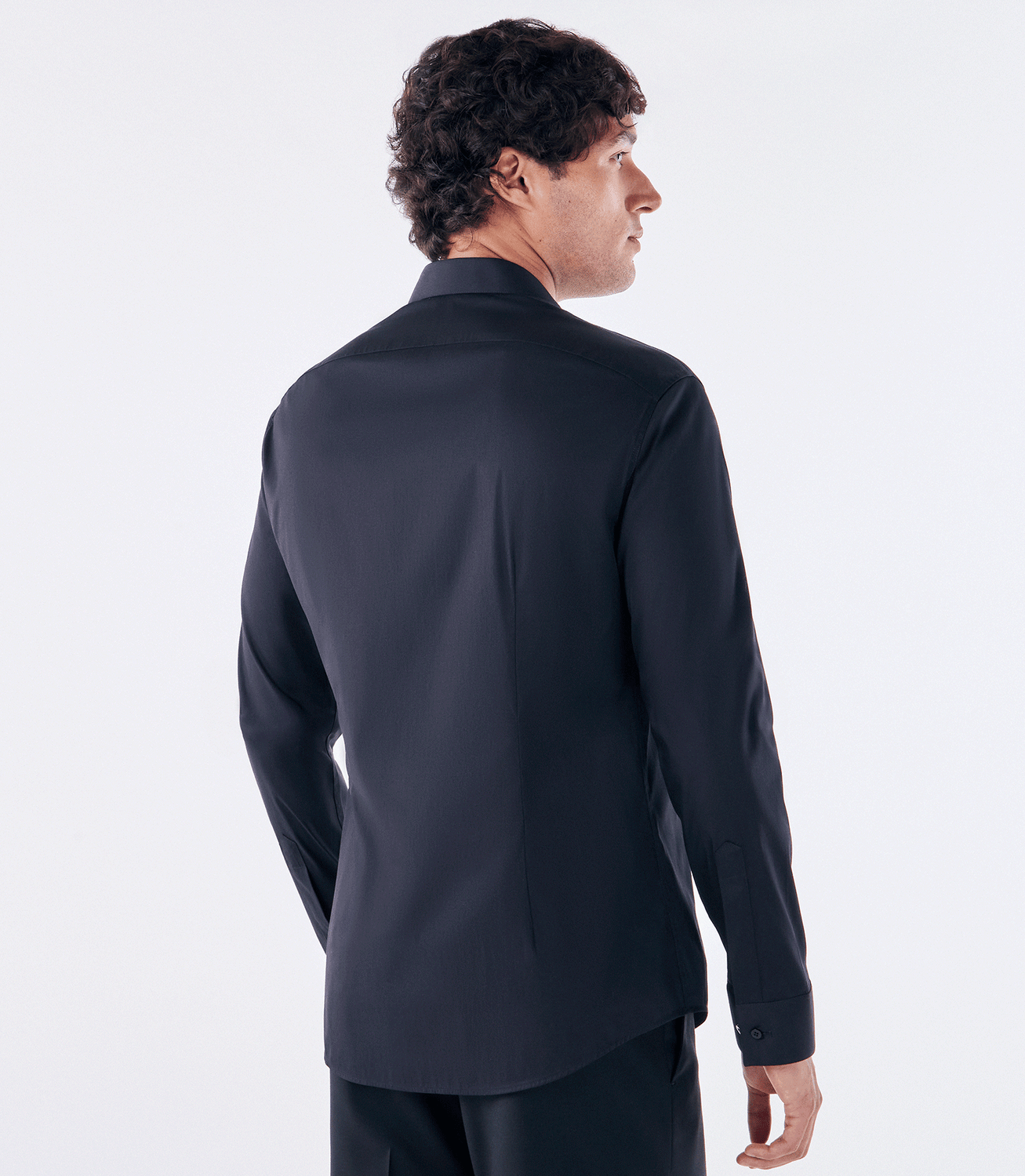 Camisa Social Lar Manga Longa Preto – slide 3