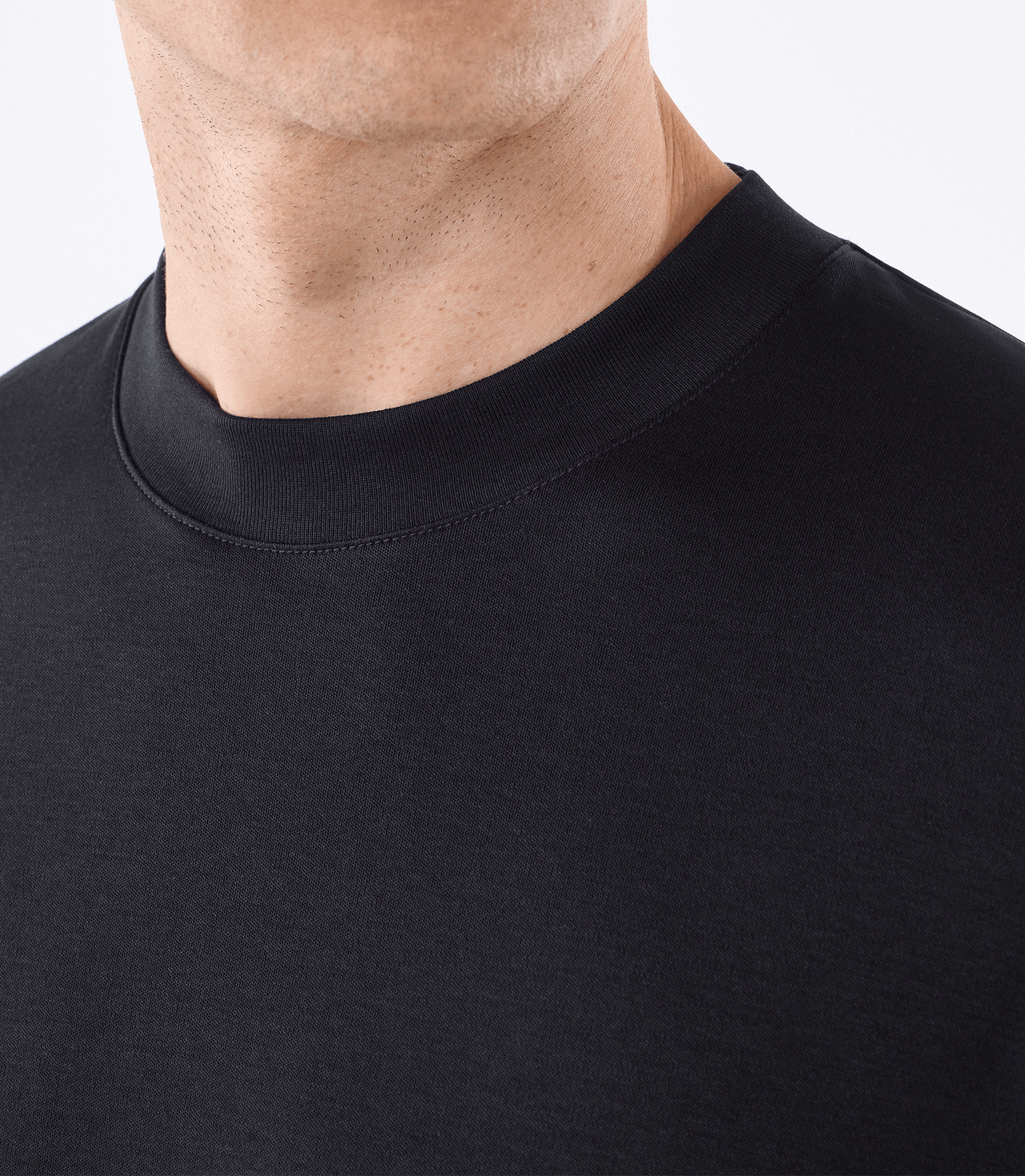 Camiseta Interloque 44/1 Manga Longa Gola Média Preto – slide 4