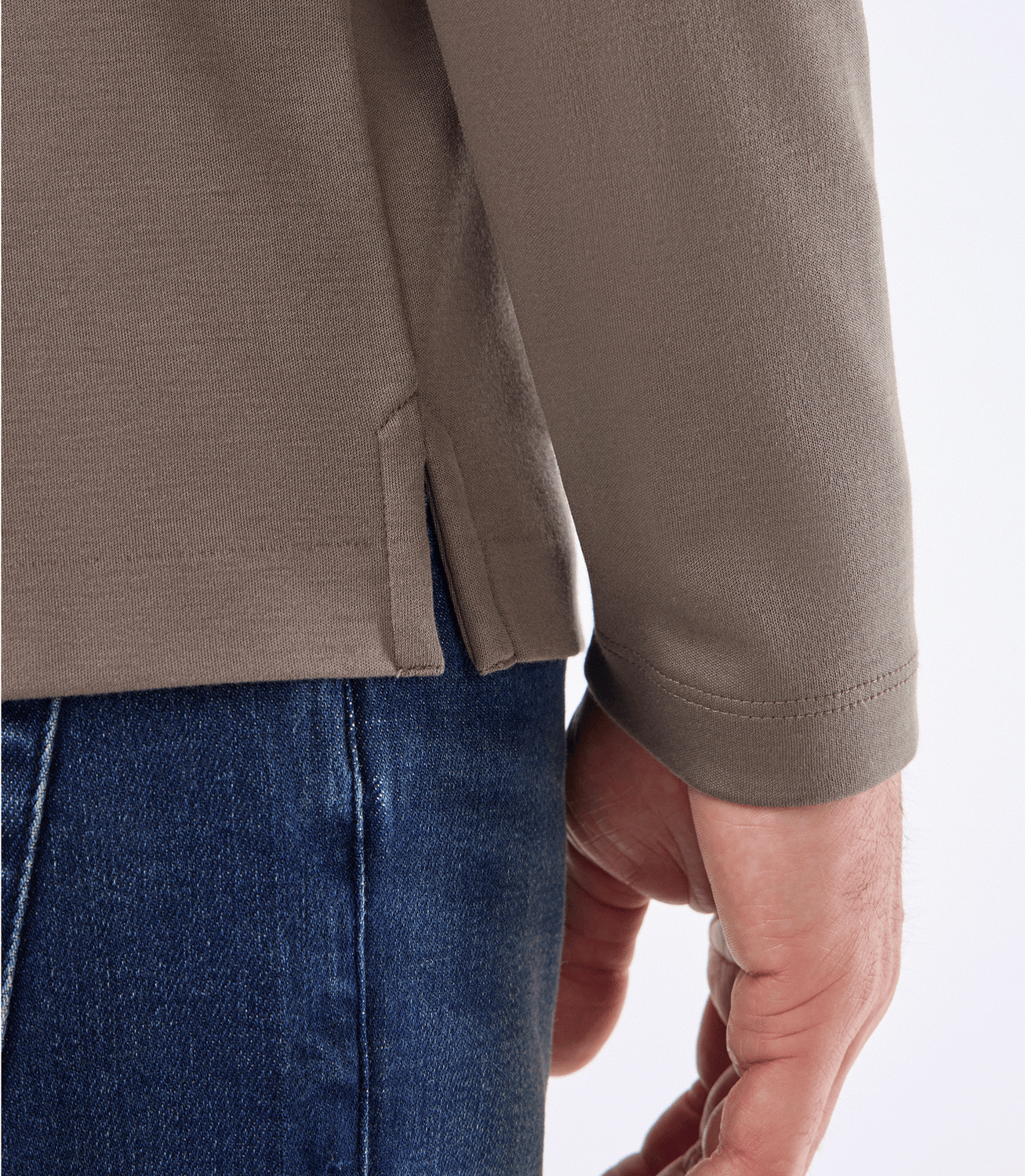 Camiseta Interloque 44/1 Manga Longa Gola Média Marrom – slide 5