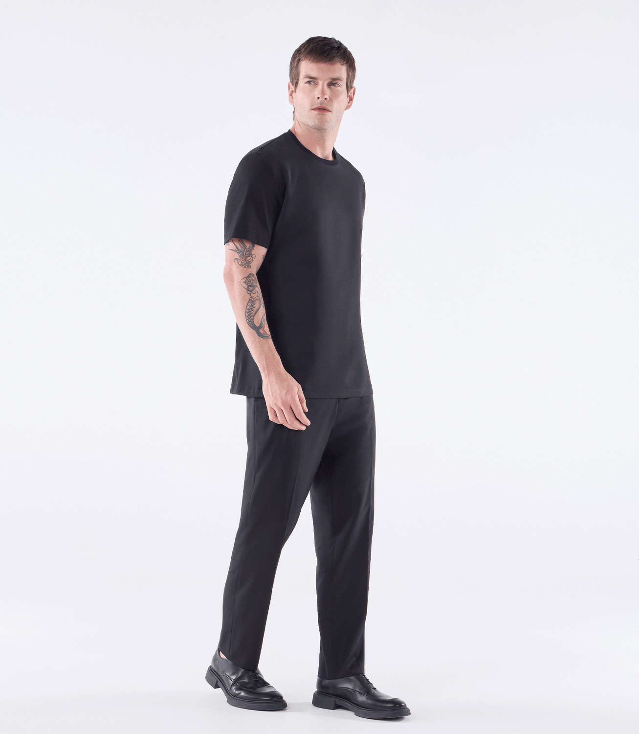 Camiseta Tailor Air Lã Active Zíper Preto – slide 2