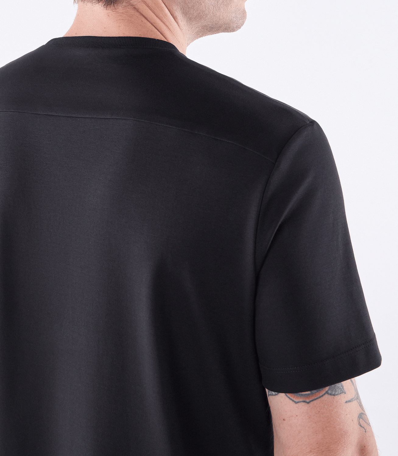 Camiseta Tailor Air Lã Active Zíper Preto – slide 5