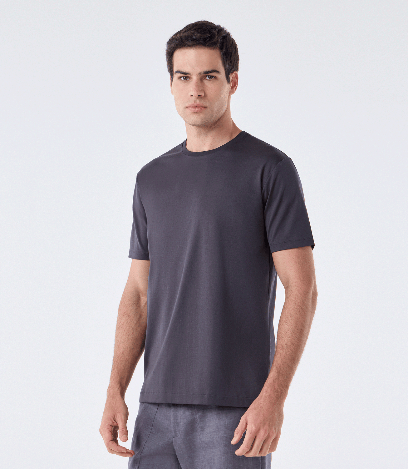Camiseta Interloque Fio 140 Cinza – slide 1
