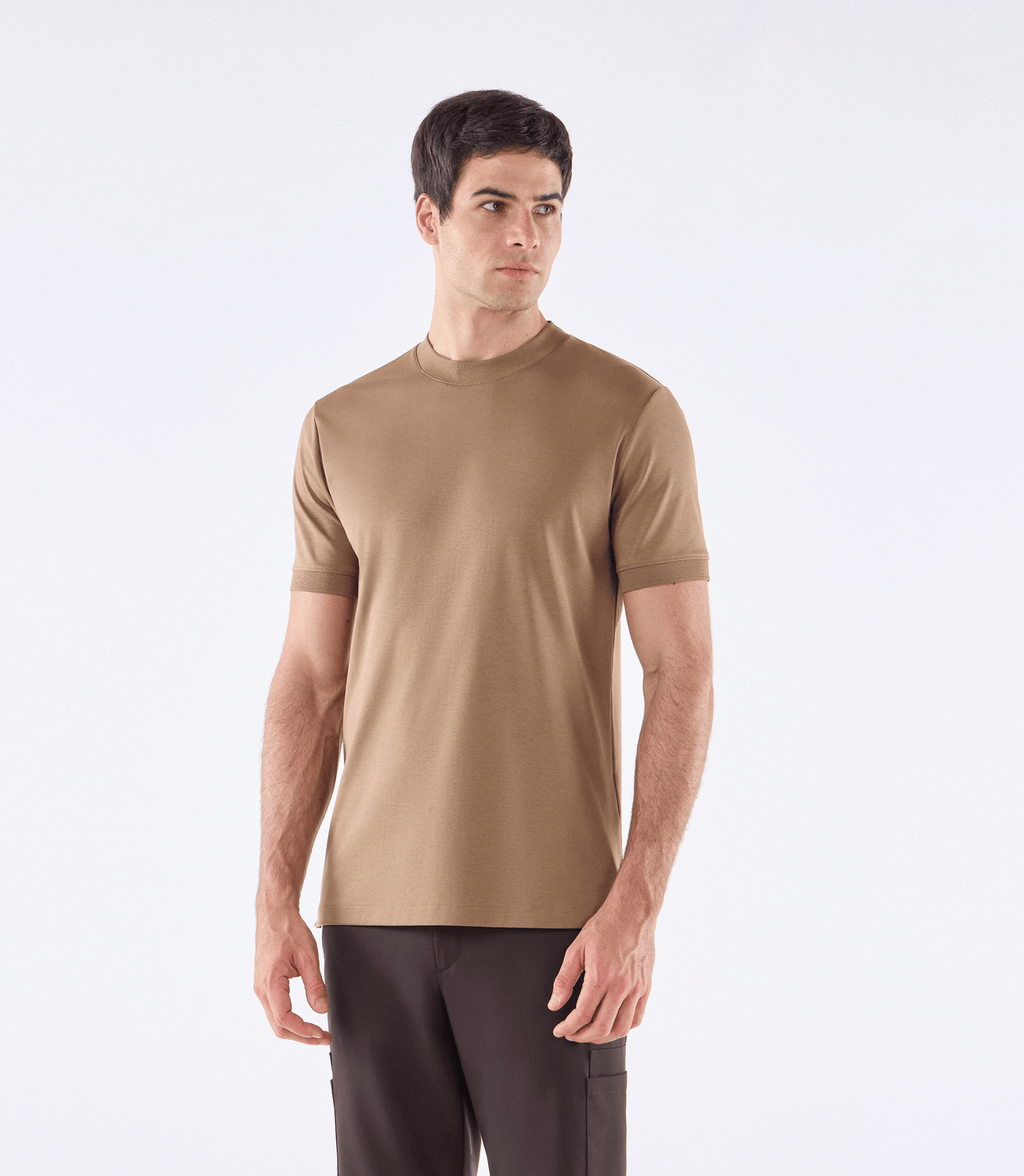 Camiseta Pima Interloque Gola Média Marrom – slide 1