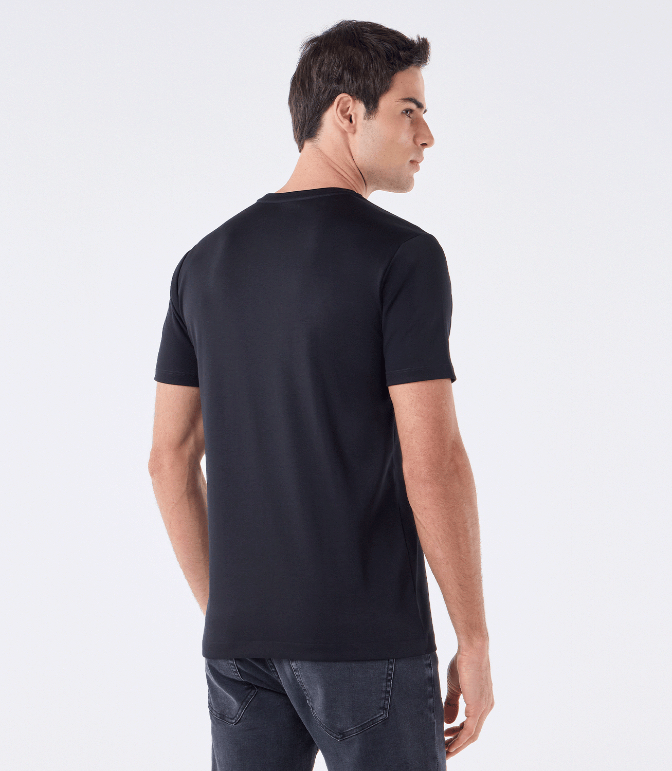 Camiseta Pima Interloque Gola Cruzada Preto – slide 3