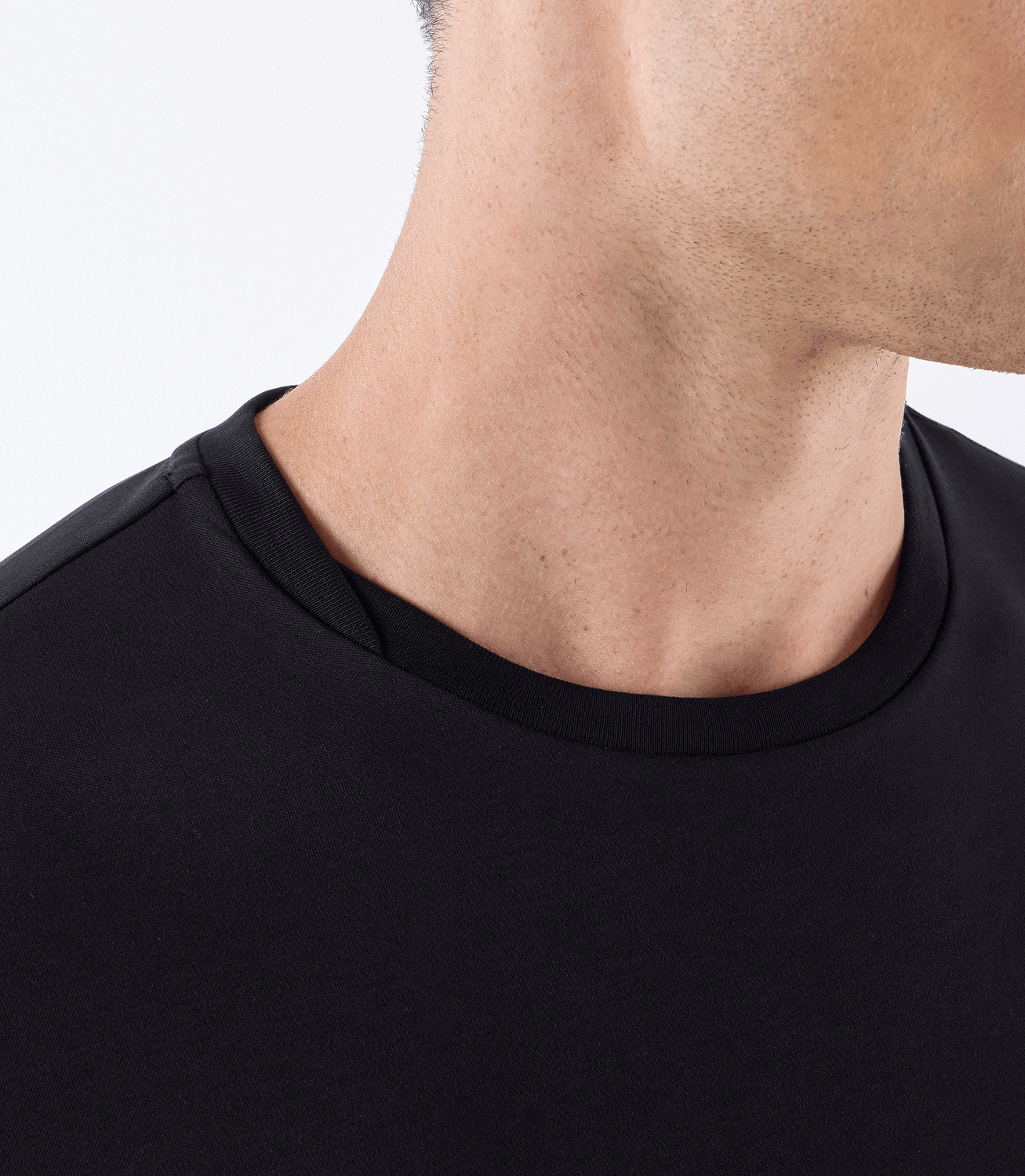 Camiseta Pima Interloque Gola Cruzada Preto – slide 4
