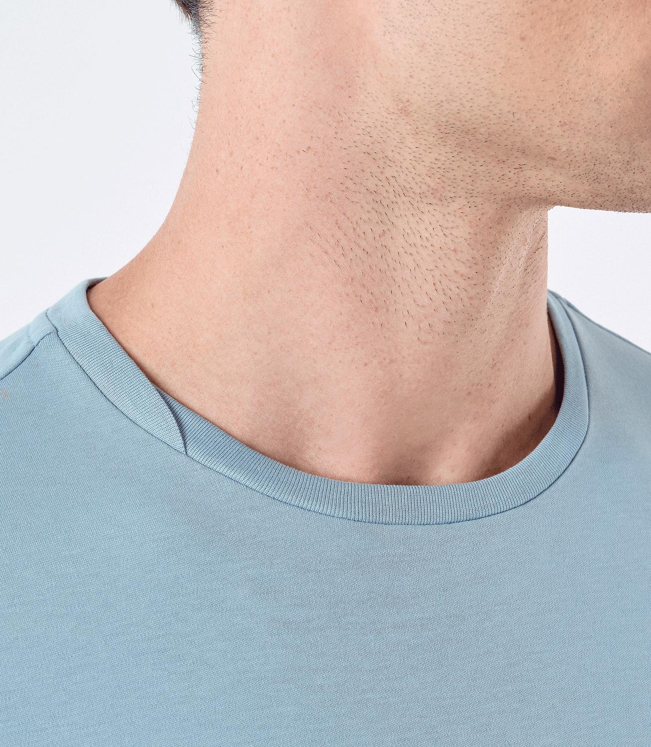 Camiseta Pima Interloque Gola Cruzada Verde – slide 4