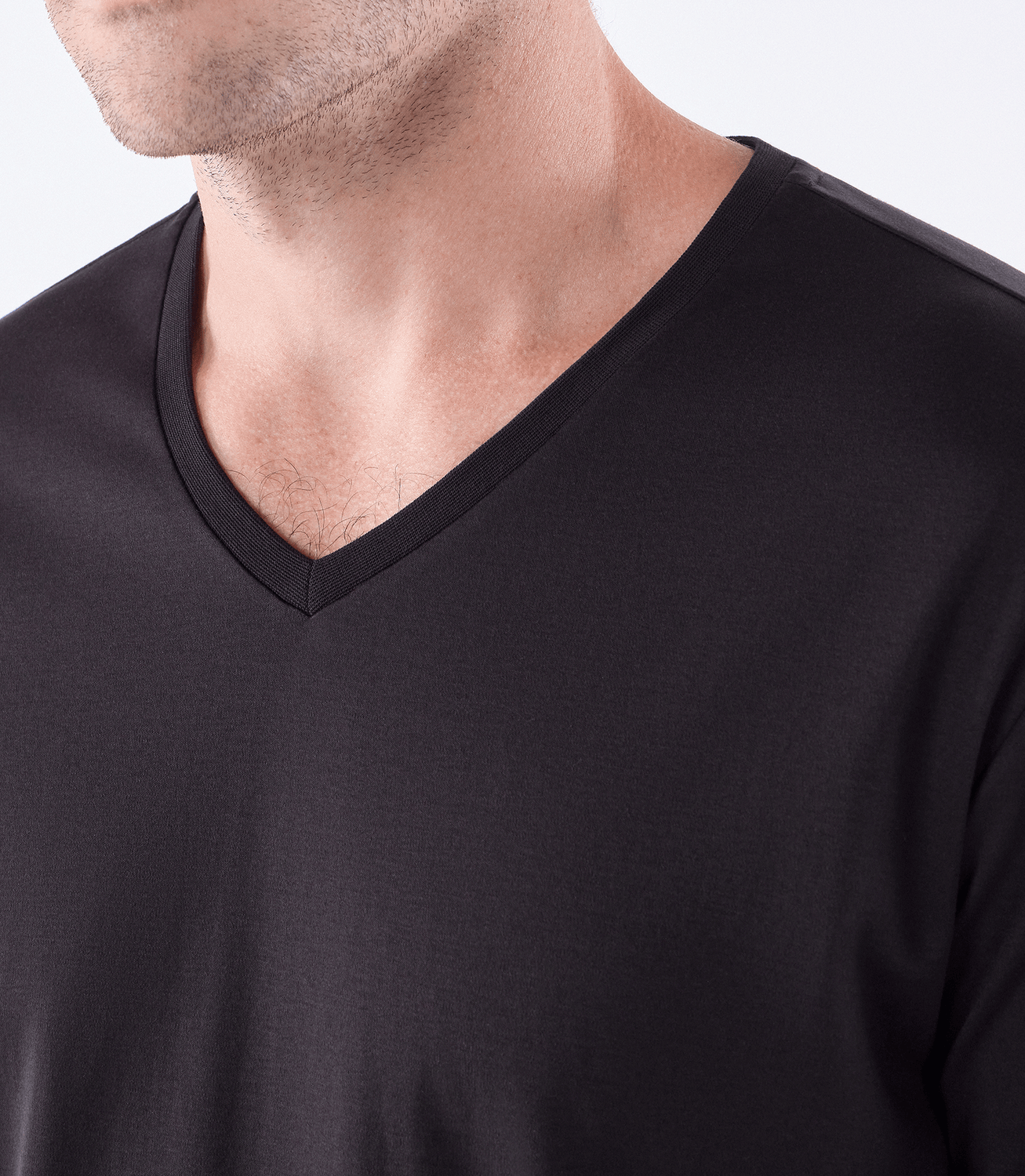 Camiseta Pima Gola V Fio 140 Preto – slide 4