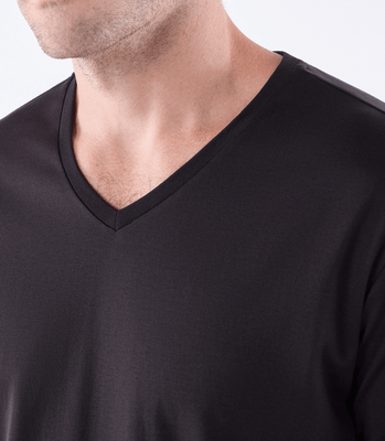 Camiseta Pima Gola V Fio 140 Preto thumbnail 4