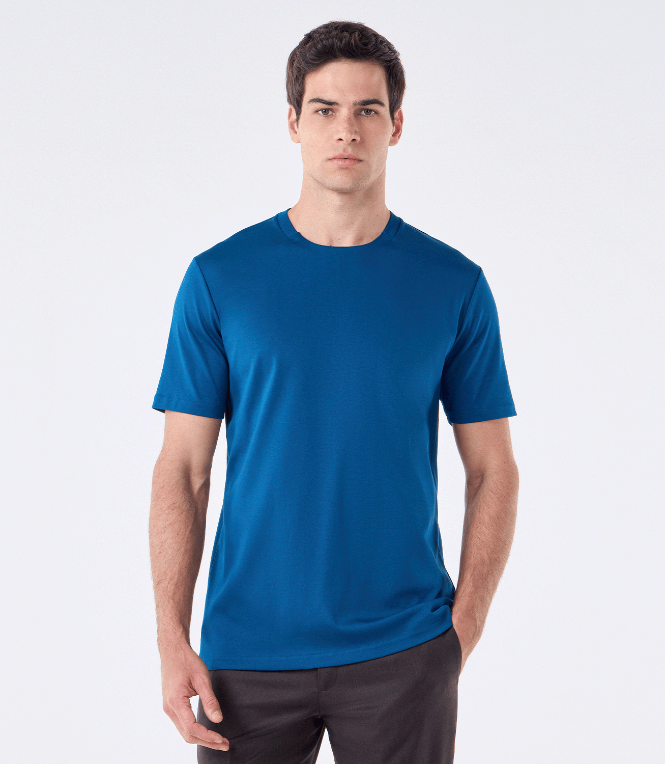 Camiseta Interloque Gola com Recorte Azul – slide 1