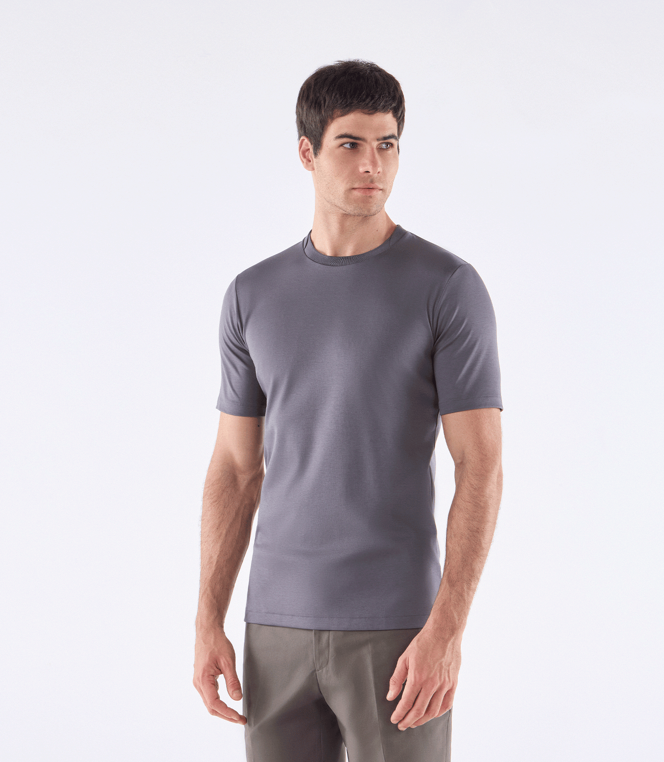 Camiseta Interloque 44/1 Sobreposição De Golas Cinza – slide 1