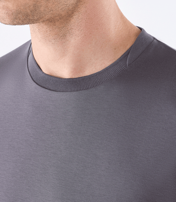 Camiseta Interloque 44/1 Sobreposição De Golas Cinza thumbnail 4