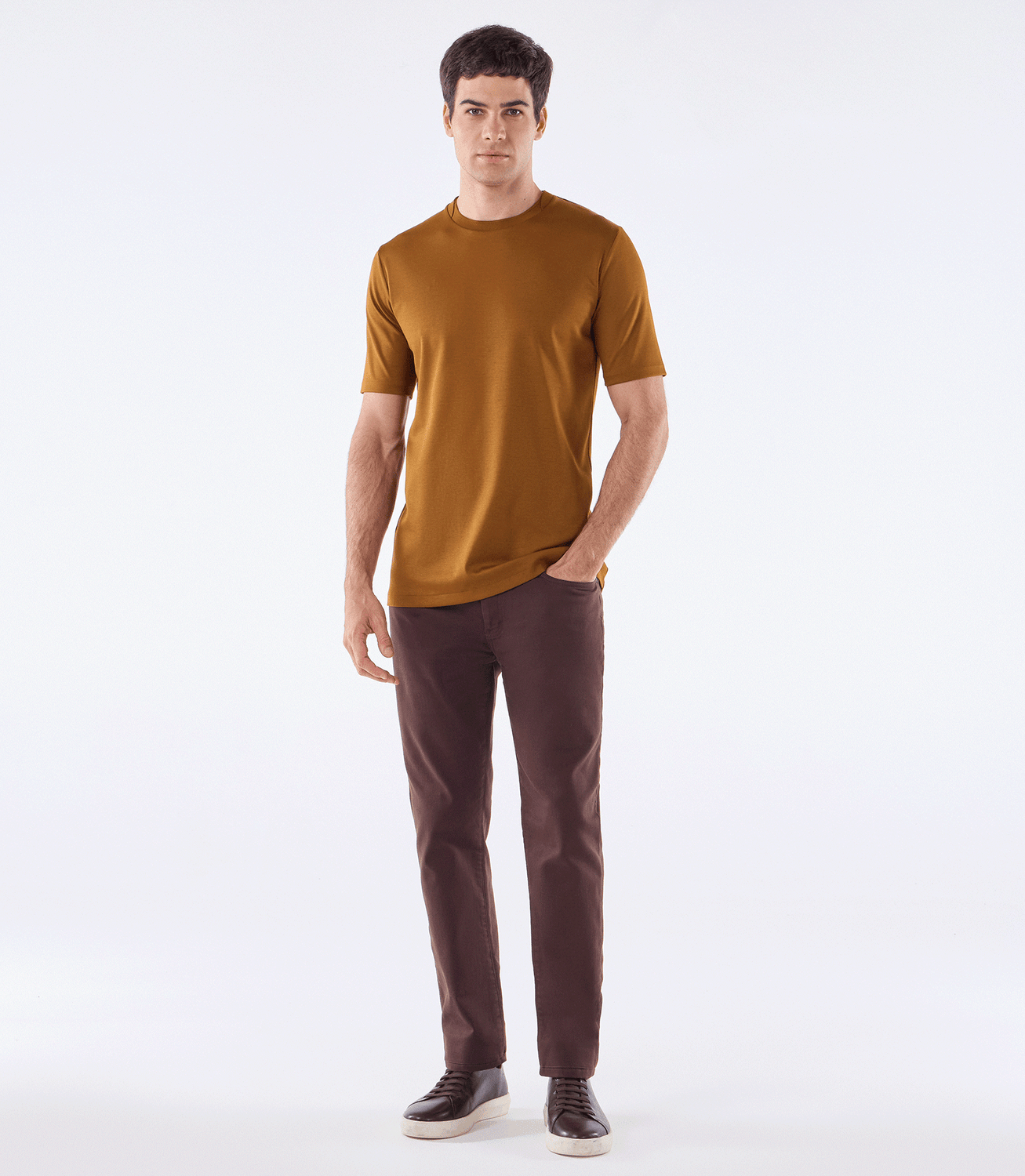 Camiseta Interloque 44/1 Sobreposição De Golas Marrom – slide 2