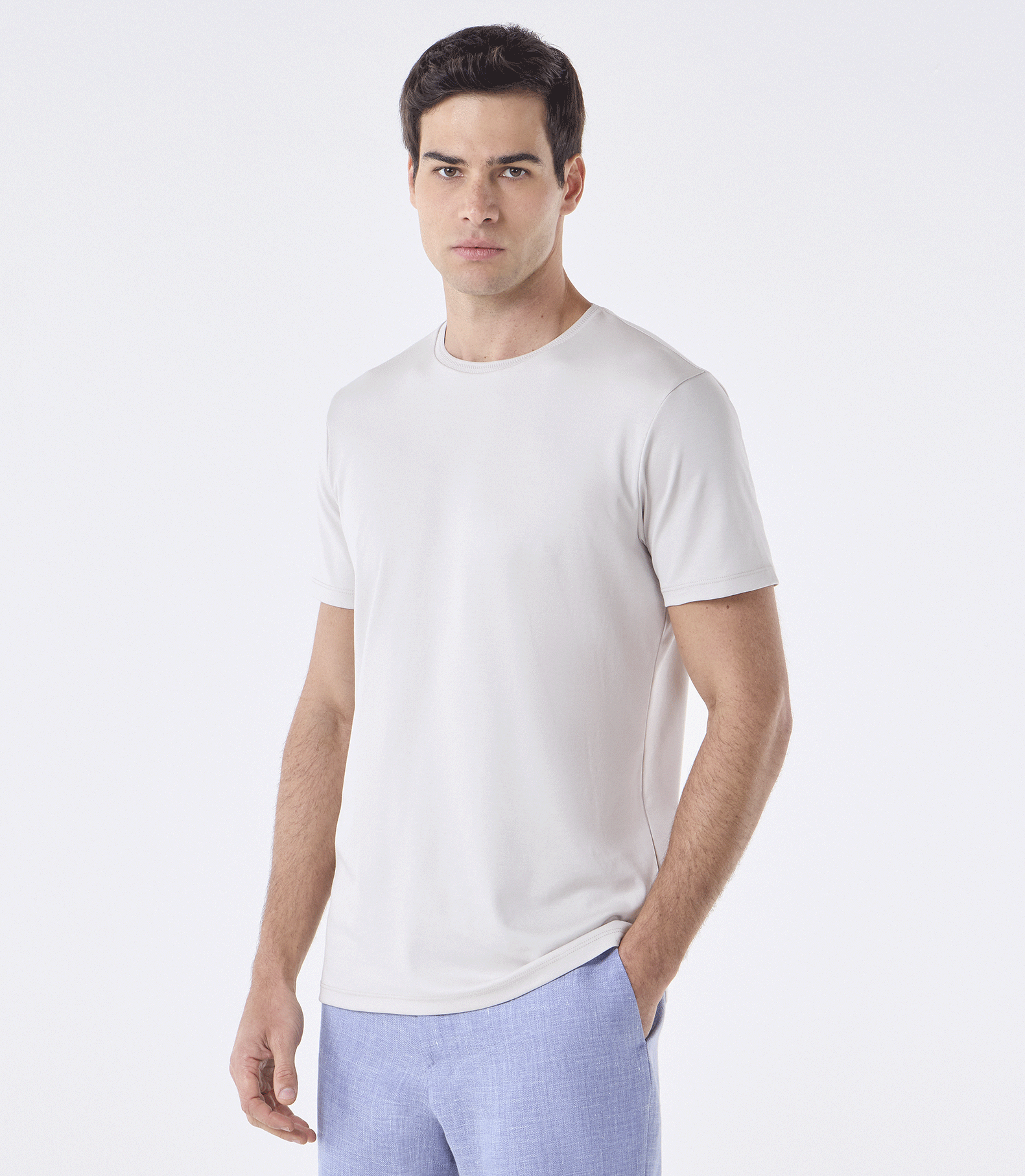 Camiseta Interloque com Gola Trabalhada Cinza