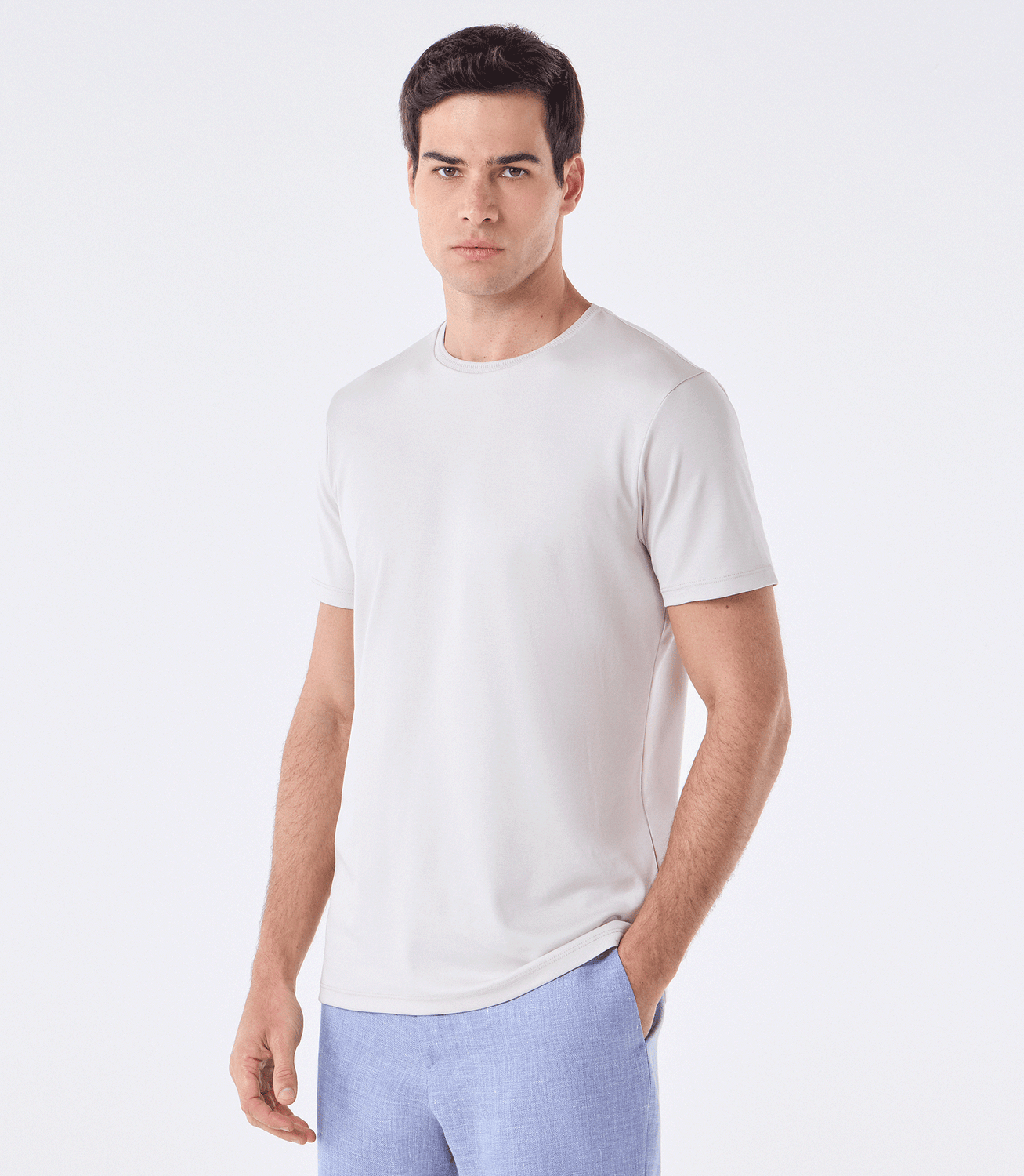 Camiseta Interloque com Gola Trabalhada Cinza – slide 1