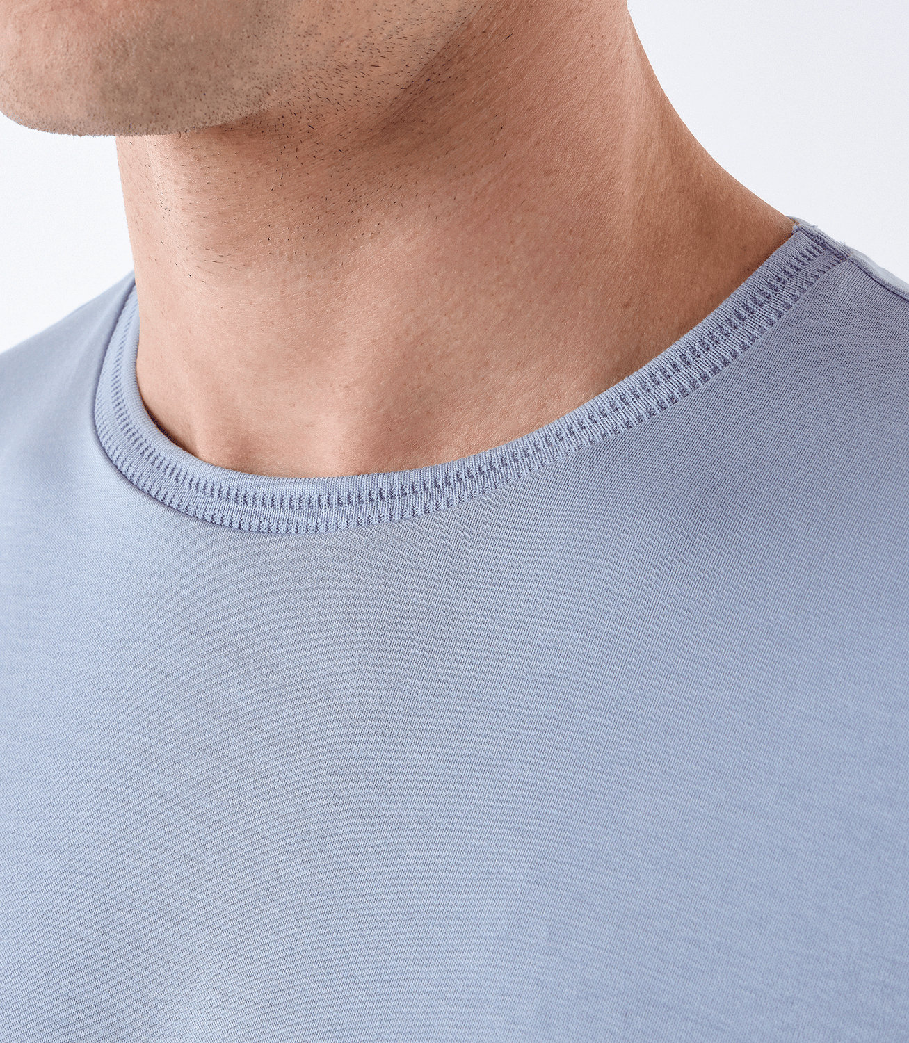 Camiseta Interloque com Gola Trabalhada Azul – slide 4