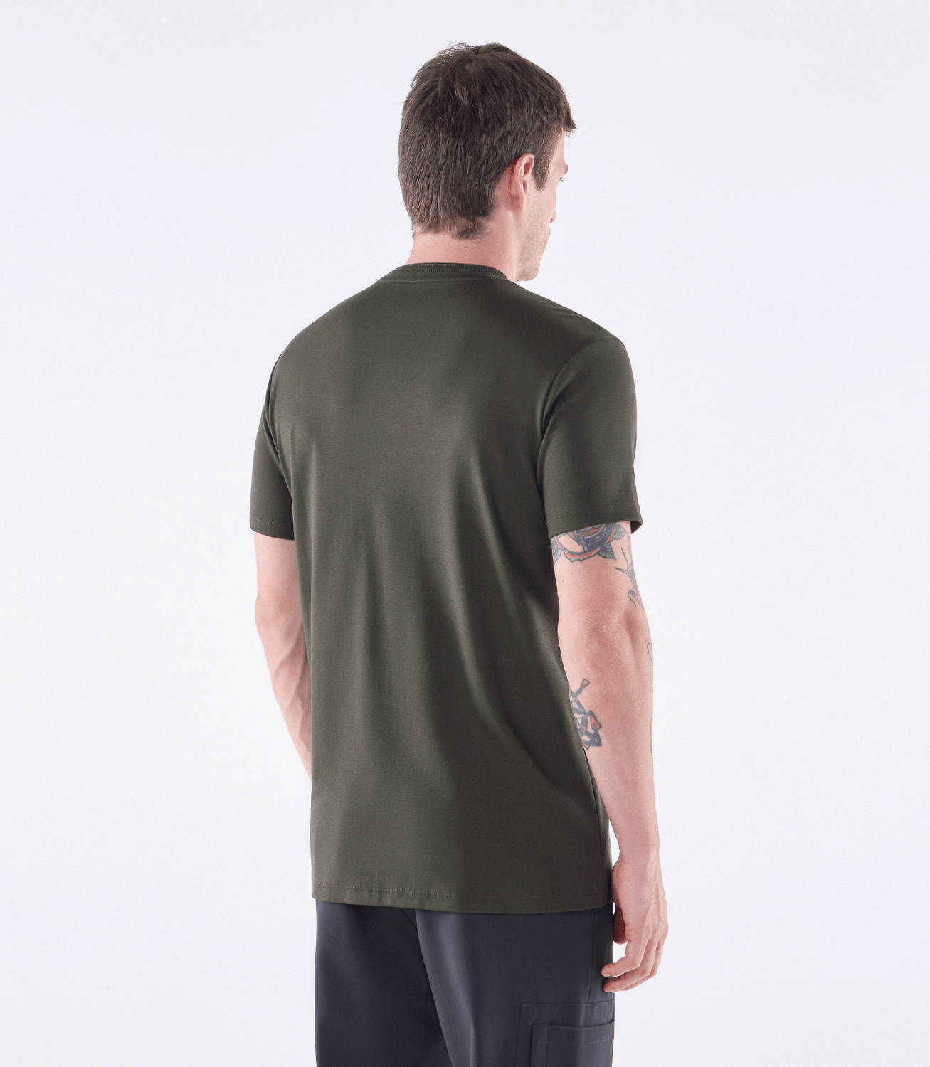 Camiseta Interloque com Gola Trabalhada Verde – slide 3