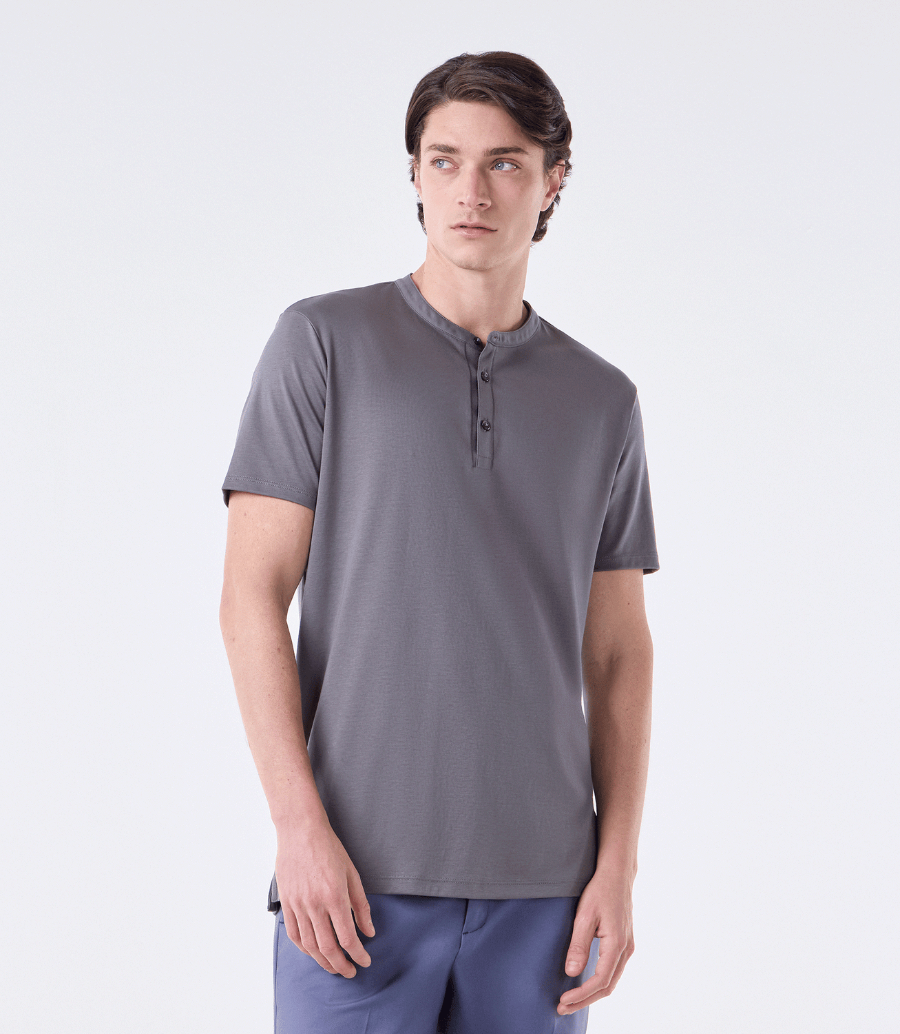 Camiseta Interloque Gola Mao Cinza – slide 1