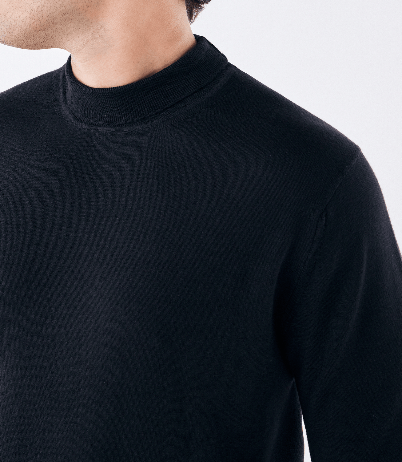 Tricô de Lã Merino Gola Rolê Preto – slide 4