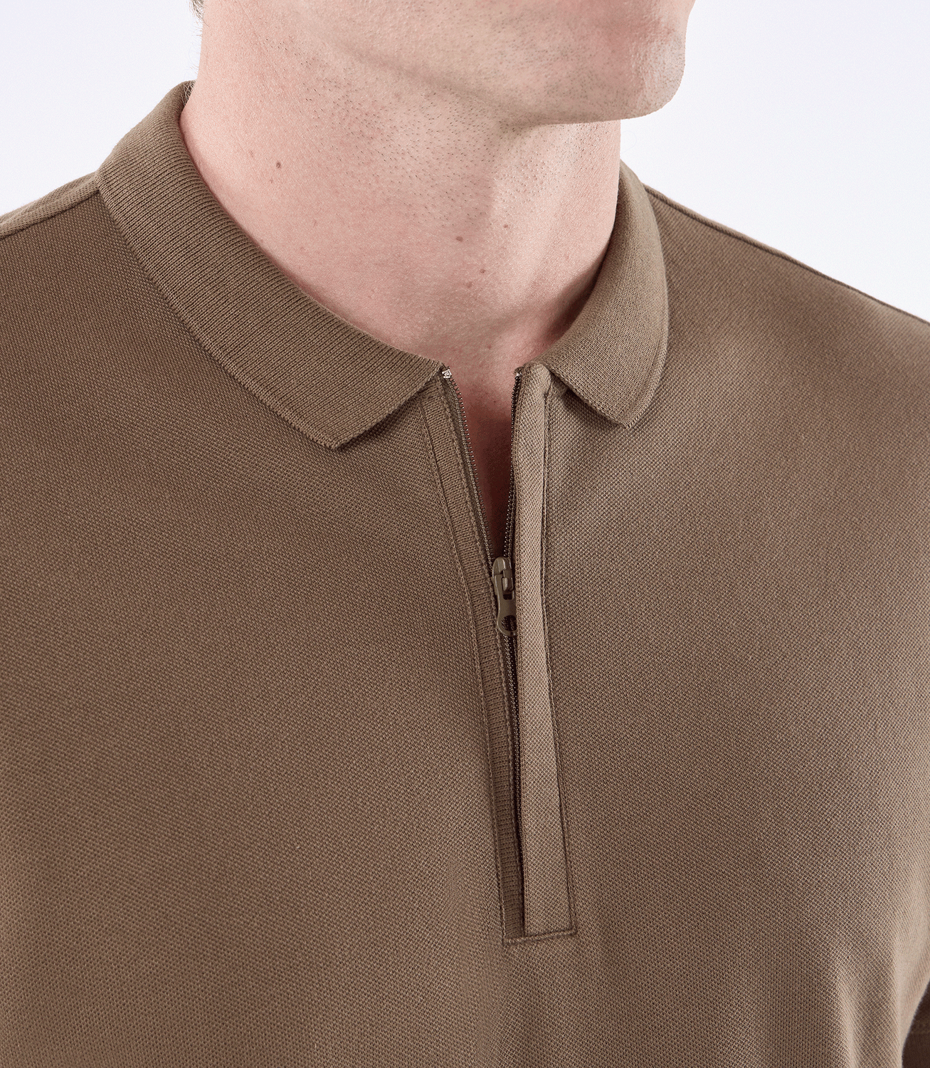 Camisa Polo Pima Zíper Gola Estreita Marrom – slide 4