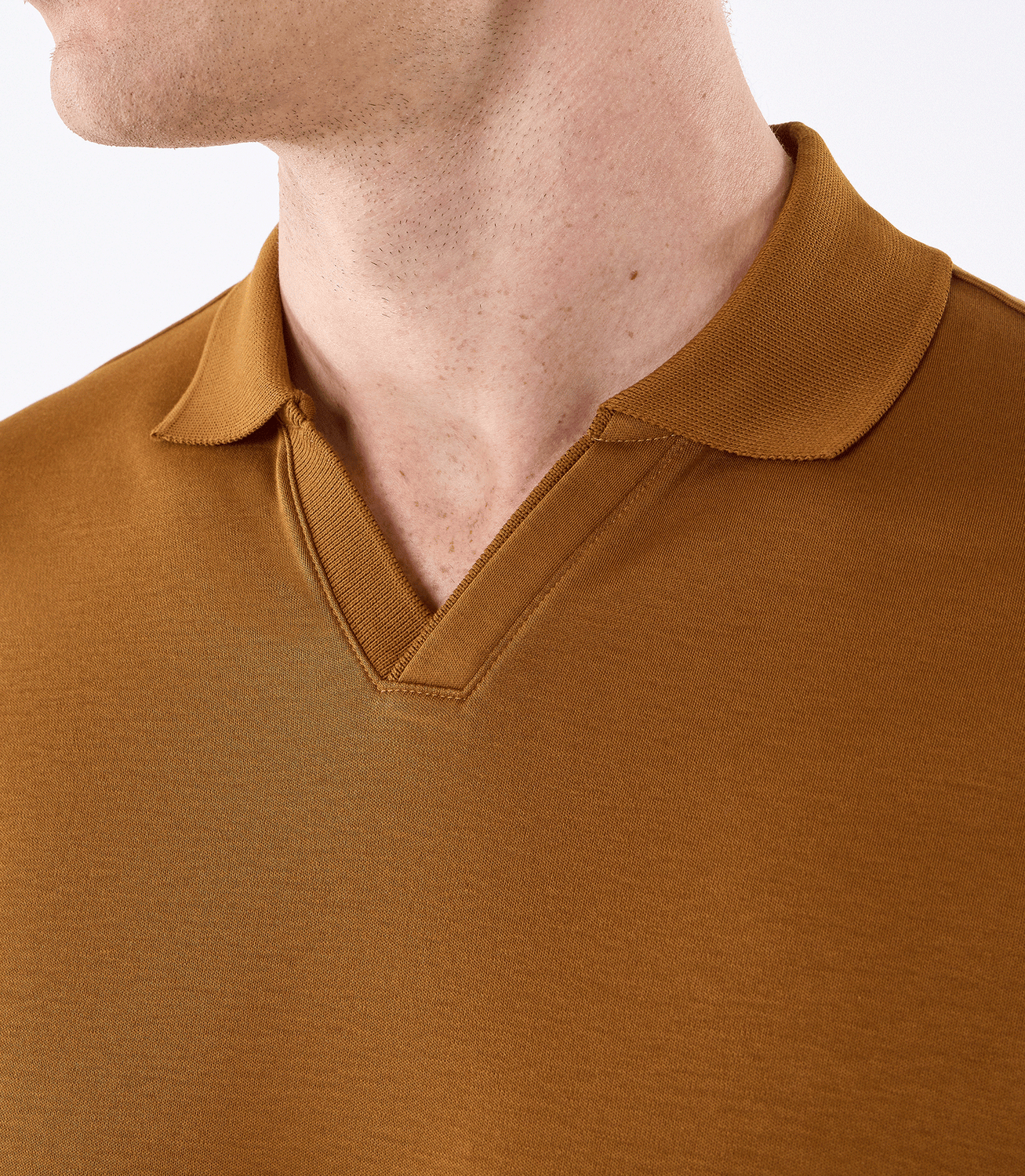 Camisa Polo Interloque 44/1 Gola V Dupla Marrom – slide 4