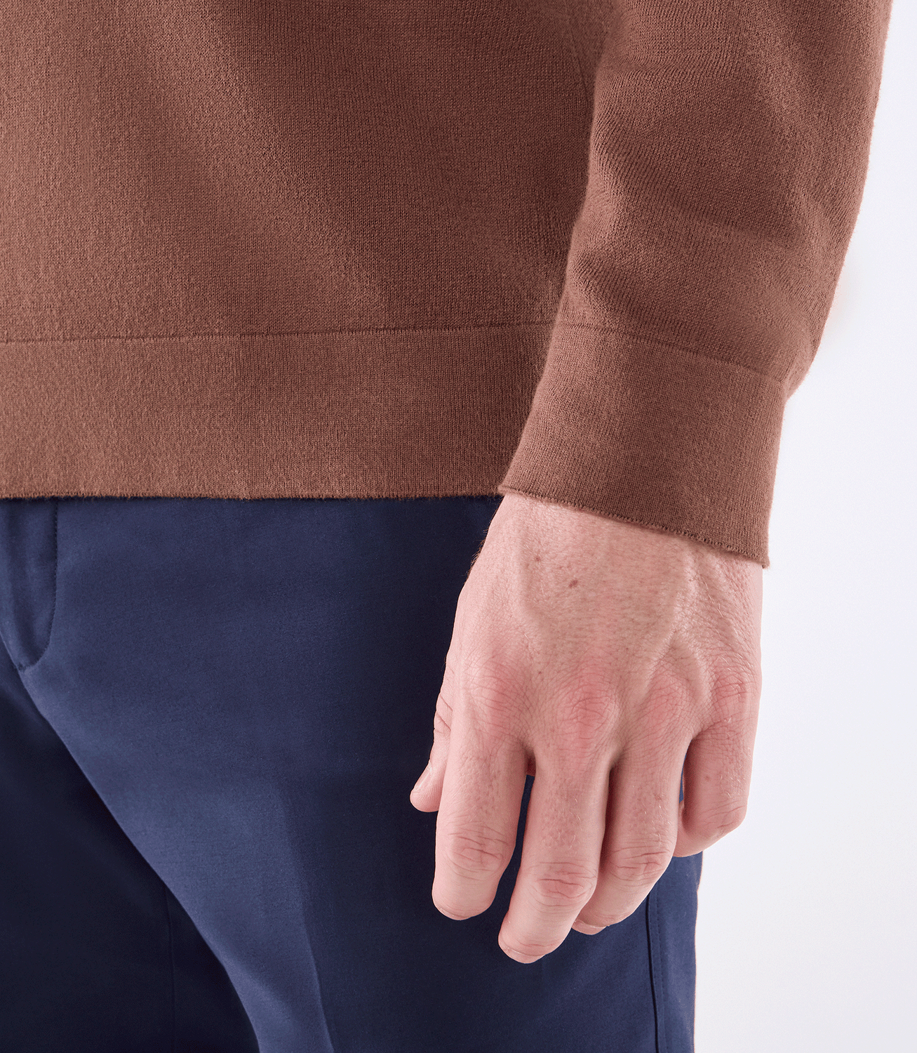 Tricô Decote V Pima Marrom – slide 5