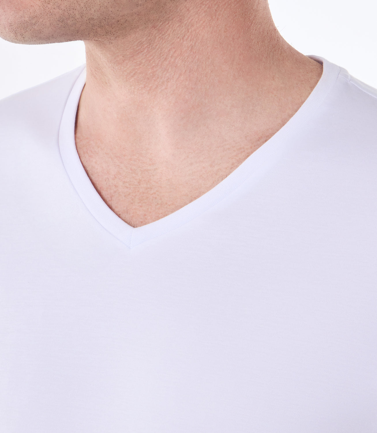 Camiseta Pima Gola V Fio 140 Branco – slide 4